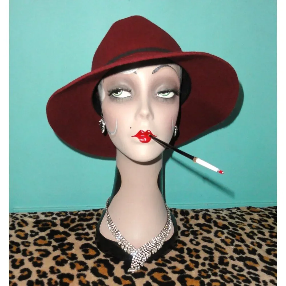 Vintage Burgundy Cloche Hat w/ Bow and Feathers church hat pinup Kentucky Derby - Picture 2 of 10